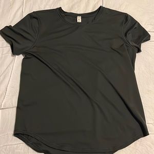 lululemon black workout top